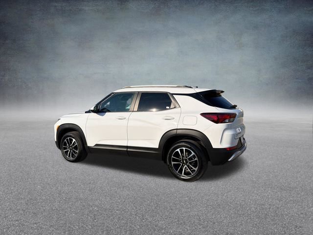 Used 2025 Chevrolet TrailBlazer LT AWD/4WD image 10