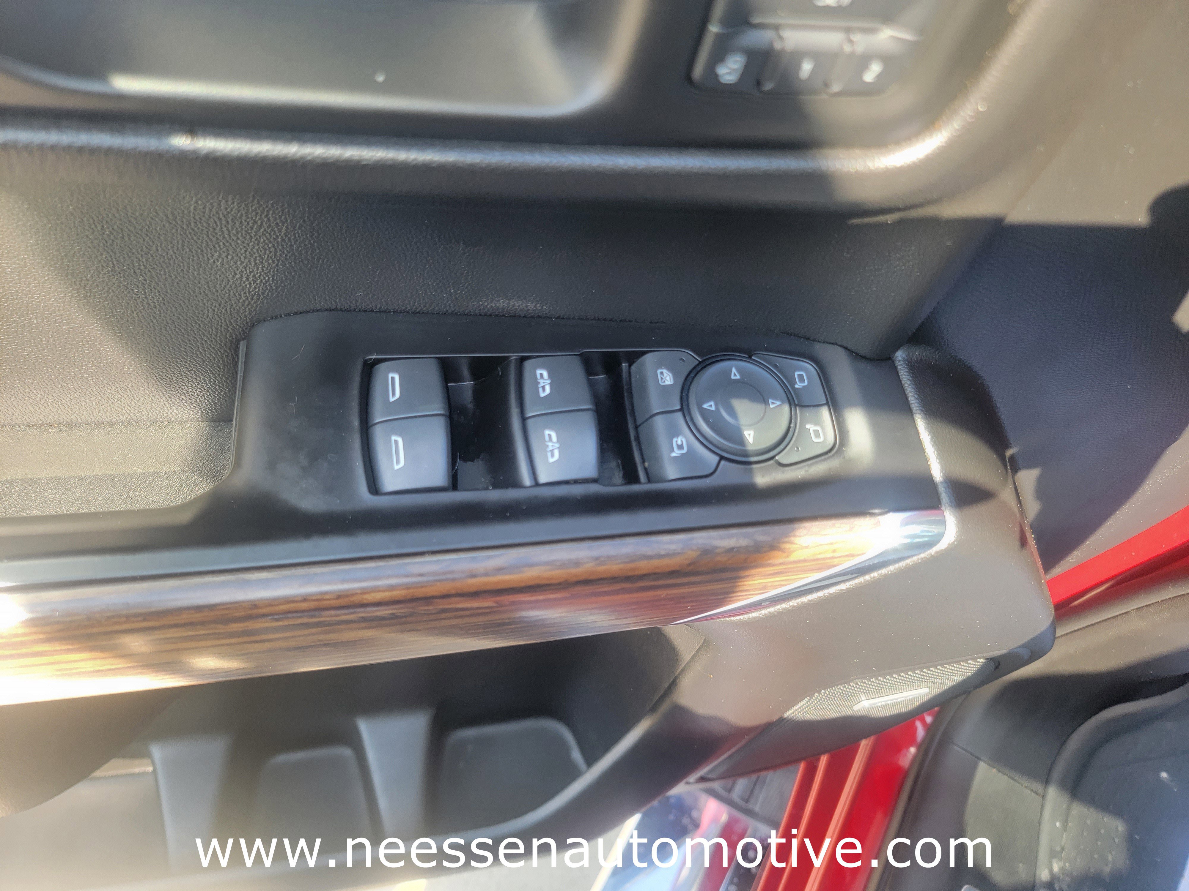 Used 2019 Chevrolet Silverado 1500 High Country w/ Technology Package image 16