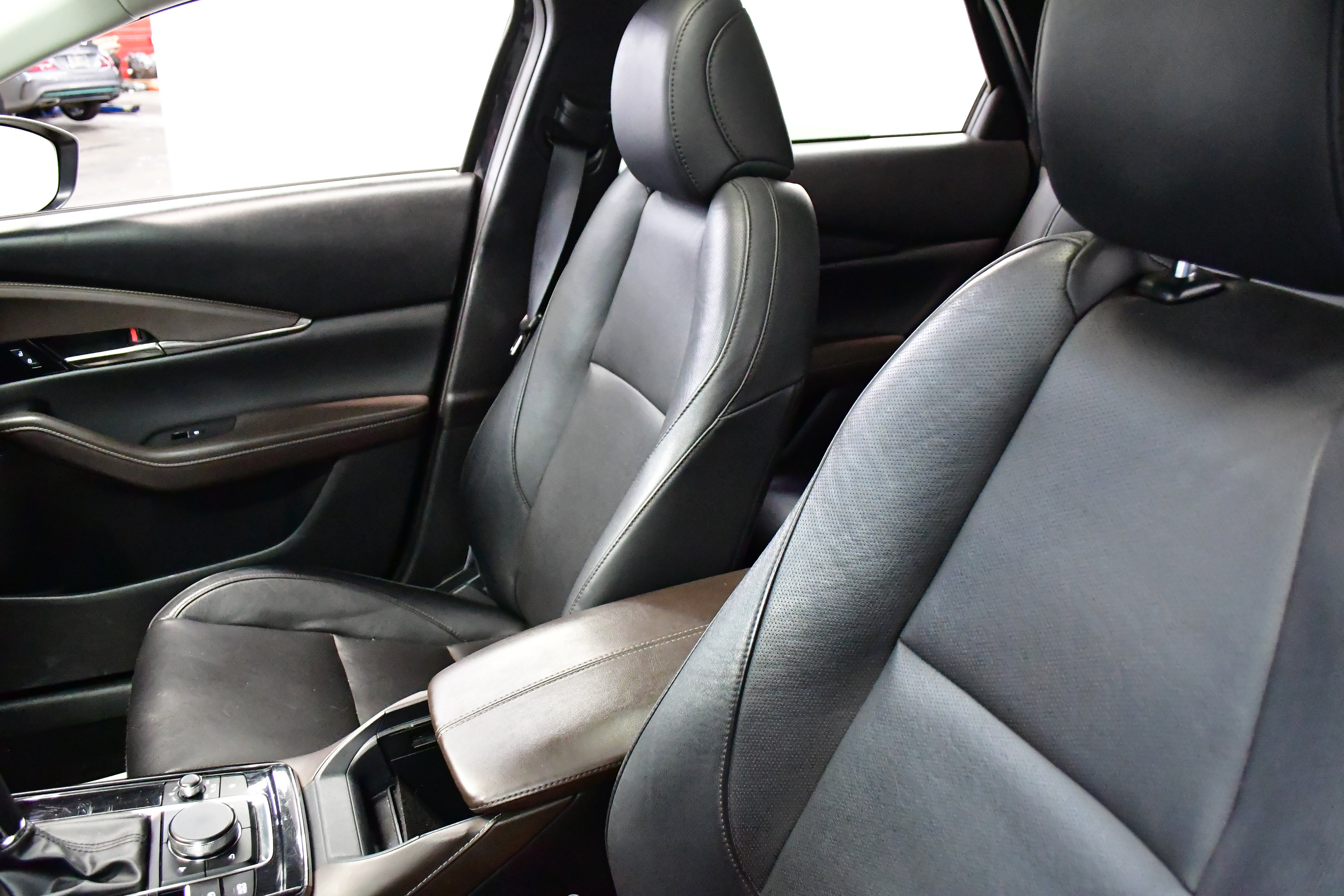 Used 2024 MAZDA CX-30 AWD 2.5 S w/ Premium Package image 13