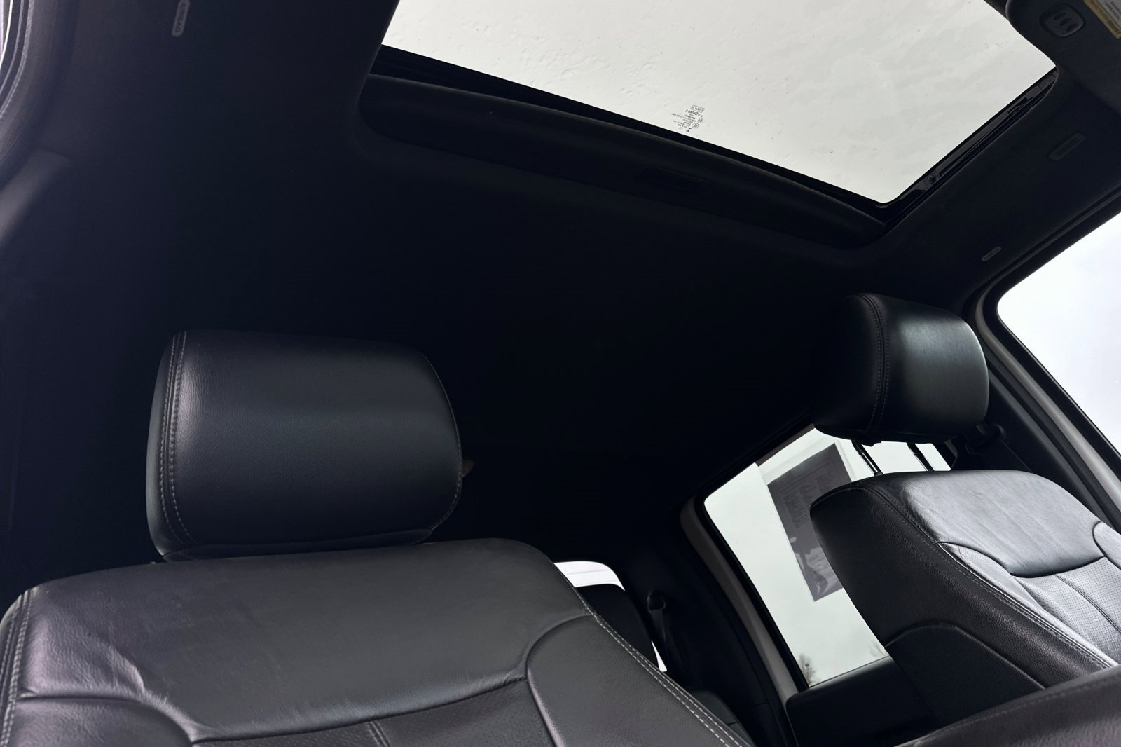 Used 2013 Ford F350 Lariat w/ Lariat Chrome Pkg image 16