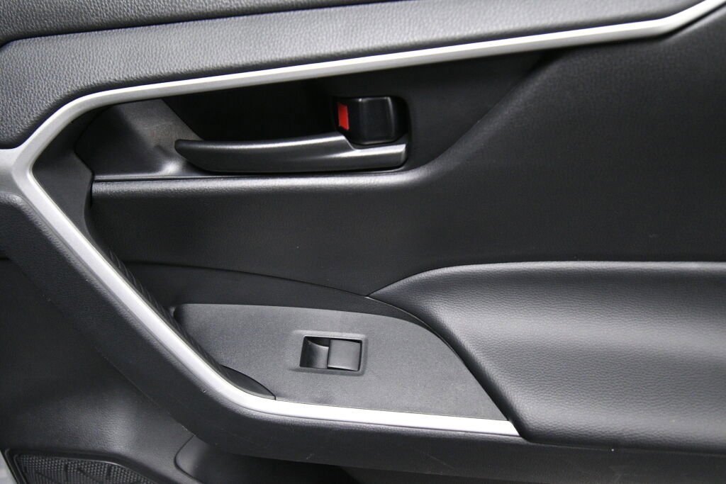 Certified 2024 Toyota RAV4 LE image 22