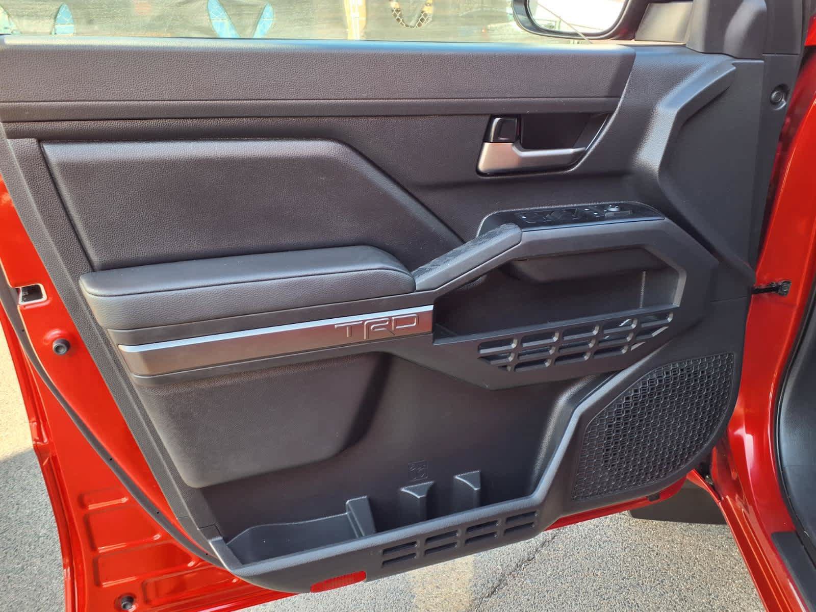 Certified 2025 Toyota Tacoma TRD Off-Road AWD/4WD image 14