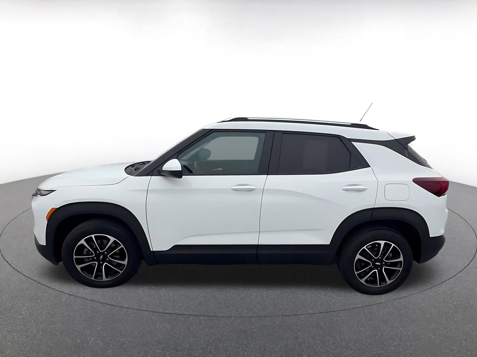 Used 2025 Chevrolet TrailBlazer LT image 8