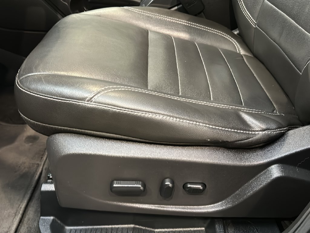 Used 2015 Ford Escape Titanium AWD/4WD image 16
