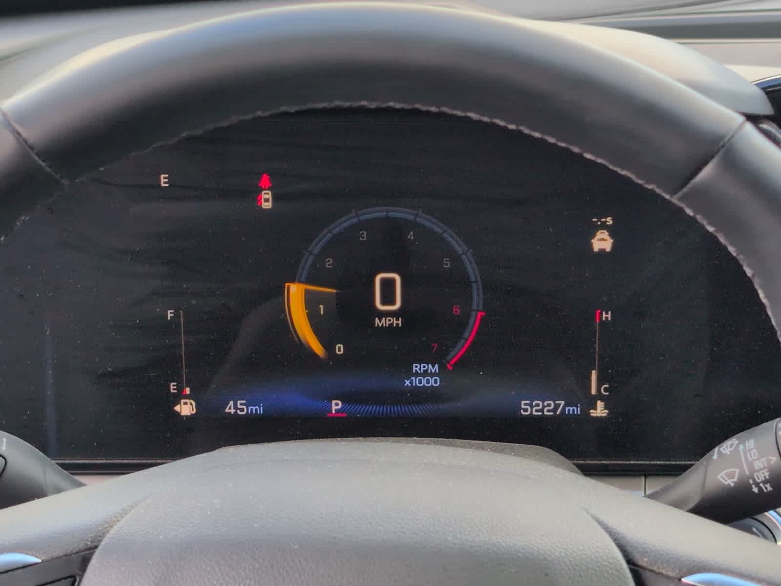 Used 2025 Chevrolet Trax LT w/ LT Convenience Package FWD image 14