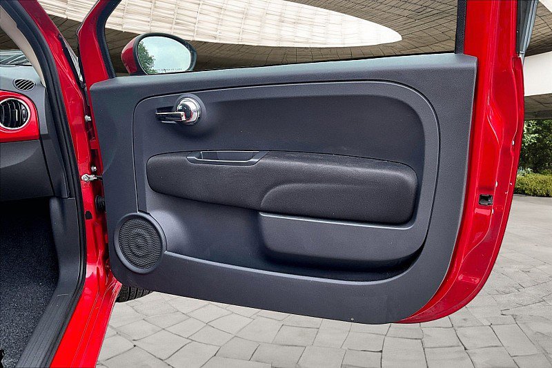 Used 2017 FIAT 500 Pop w/ Red Roof & Mirror Cap Package FWD image 17