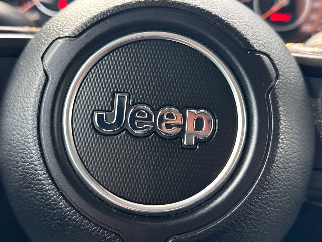 Used 2024 Jeep Gladiator Sport AWD/4WD image 30