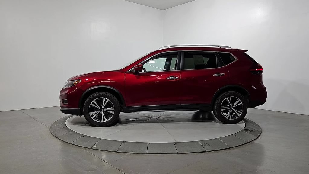 Used 2019 Nissan Rogue SV w/ Sun & Sound Touring Package AWD/4WD image 2