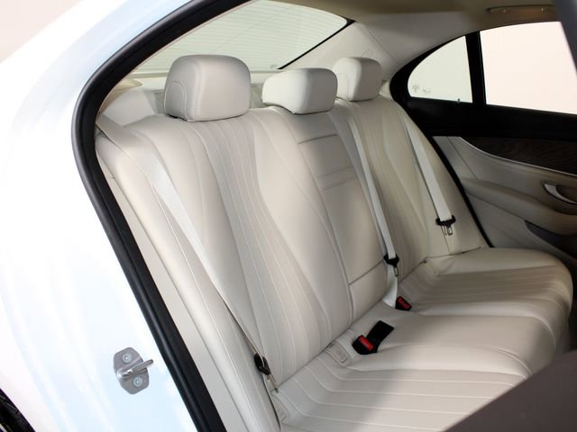 Used 2018 Mercedes-Benz E 300 4MATIC image 24