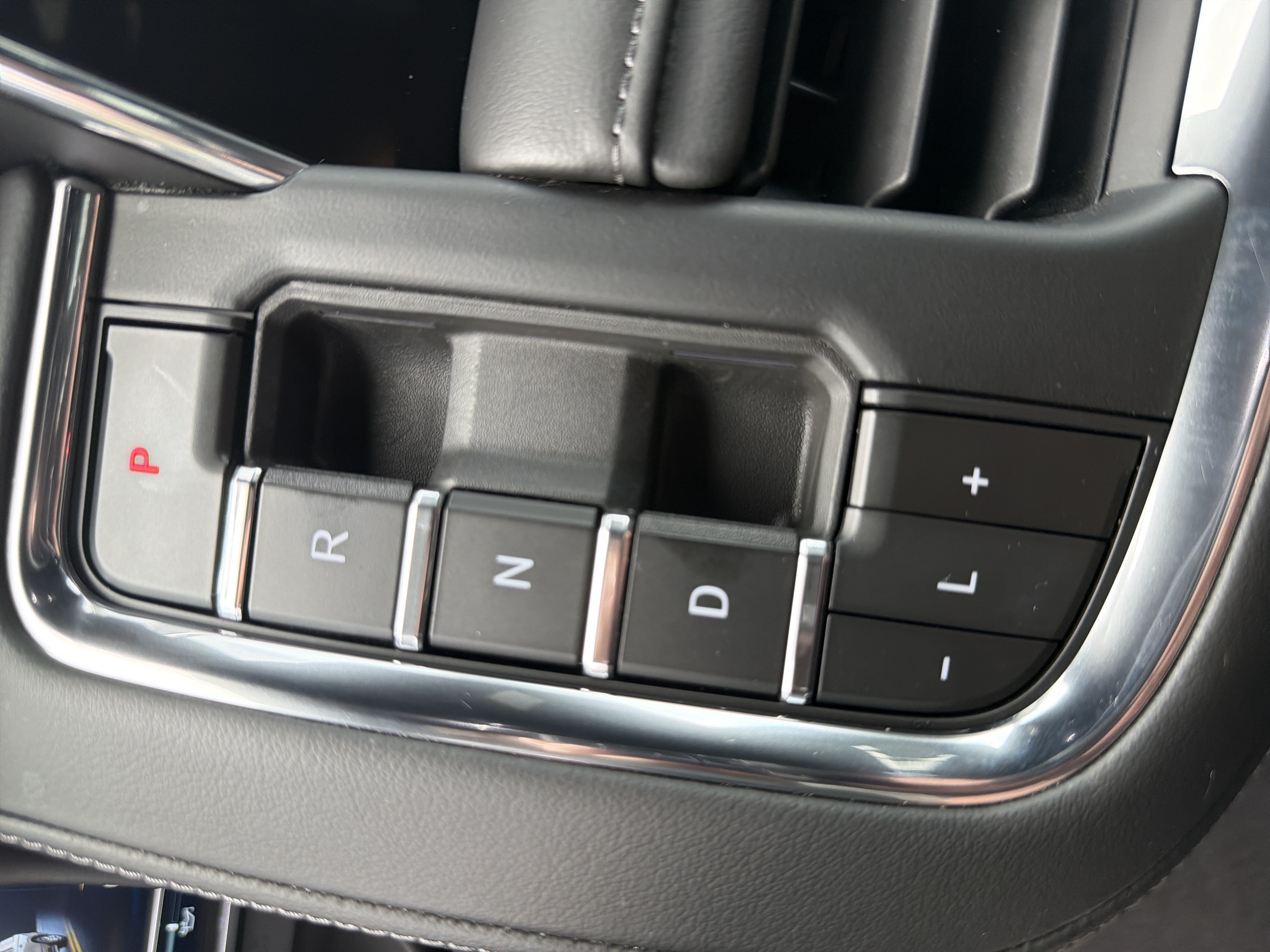Used 2024 Chevrolet Tahoe LT RWD image 38