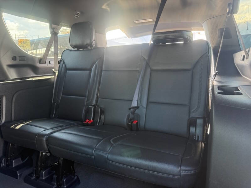 Used 2025 GMC Yukon XL Denali image 18