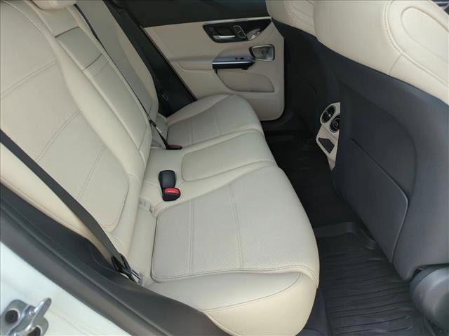 Used 2023 Mercedes-Benz GLC 300 4MATIC image 19