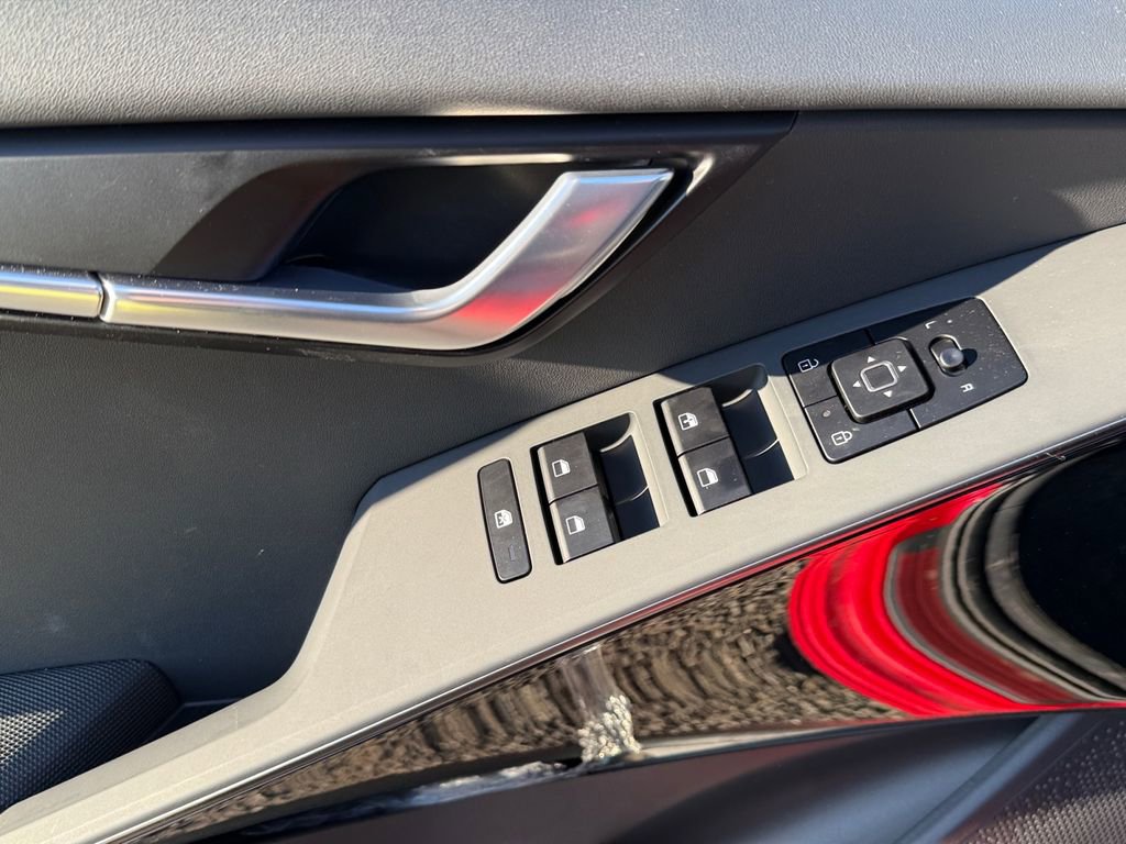 New 2025 Kia Niro EX w/ EX Cold Weather Package image 11