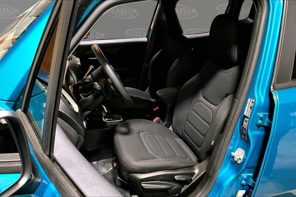 Used 2020 Jeep Renegade Latitude AWD/4WD image 15