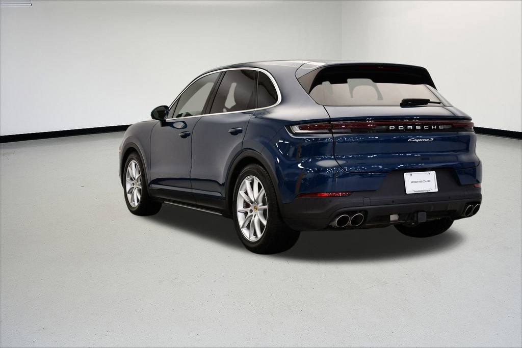 Used 2024 Porsche Cayenne S image 3