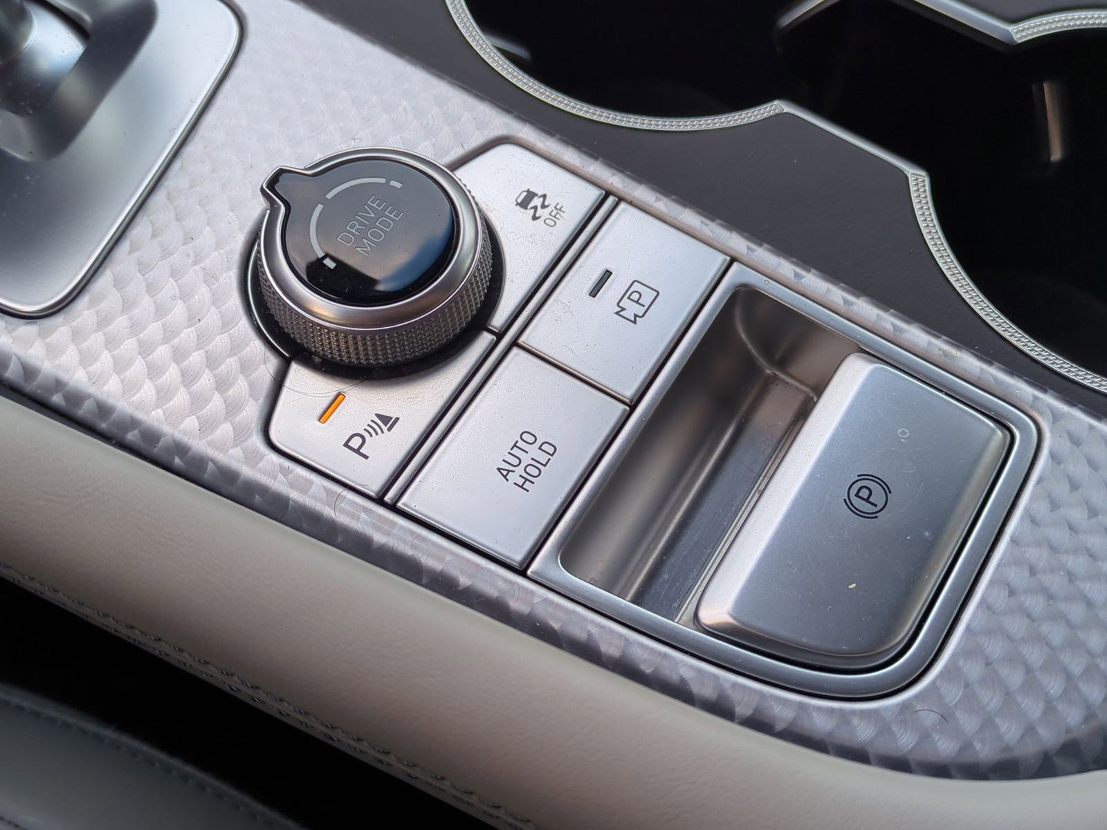 Used 2023 Genesis G70 3.3T image 26