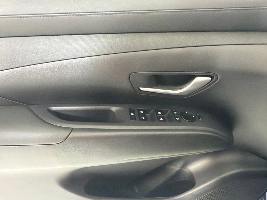 Used 2025 Hyundai Tucson SEL FWD image 13
