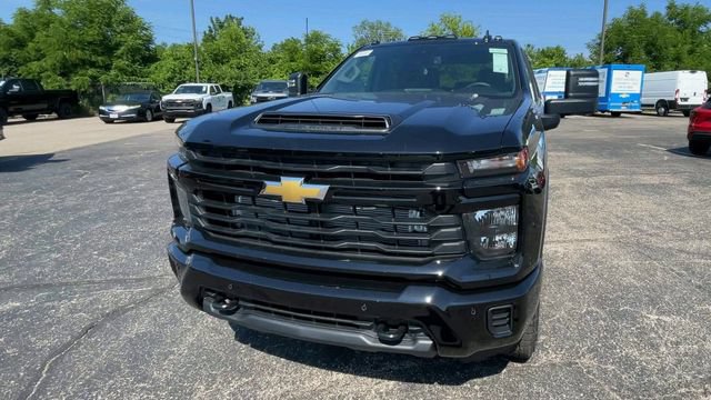 New 2026 Chevrolet Silverado 2500 Custom w/ Custom Value Package AWD/4WD image 5