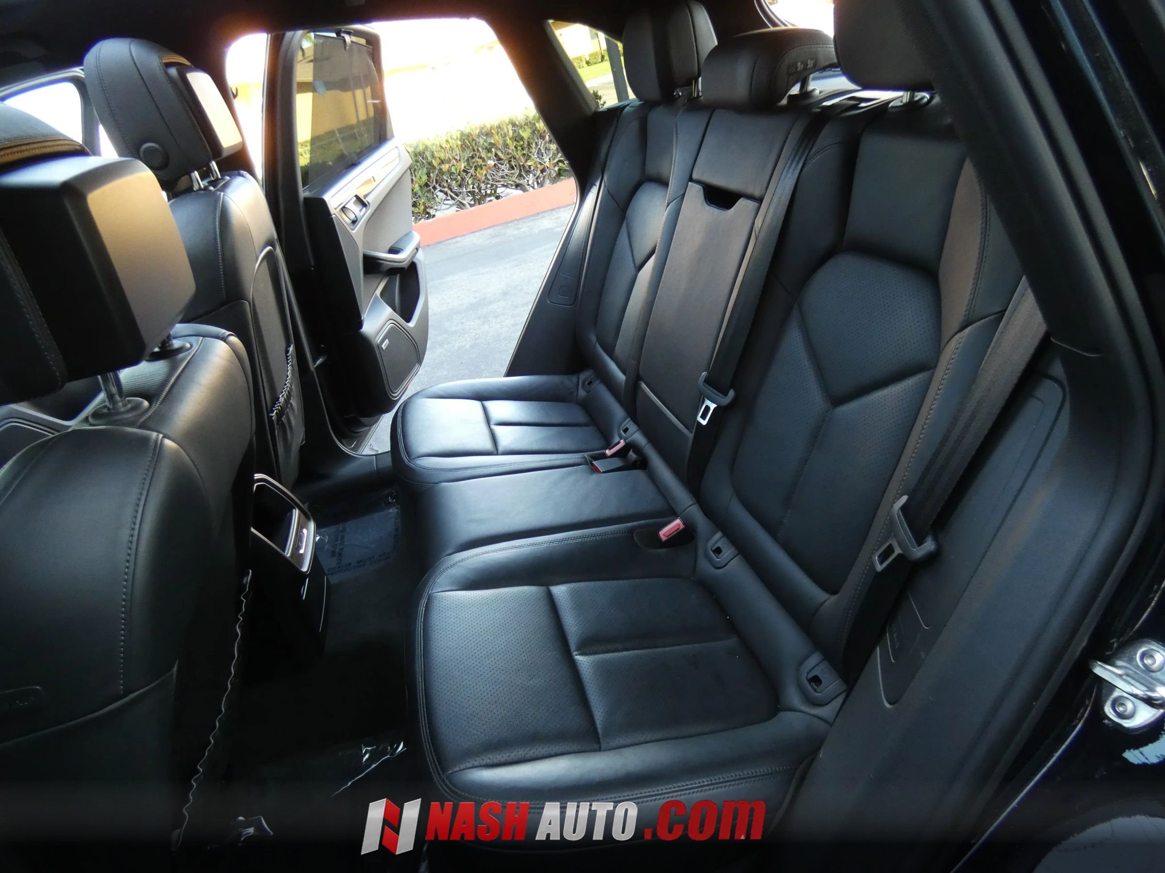 Used 2015 Porsche Macan S AWD/4WD image 42
