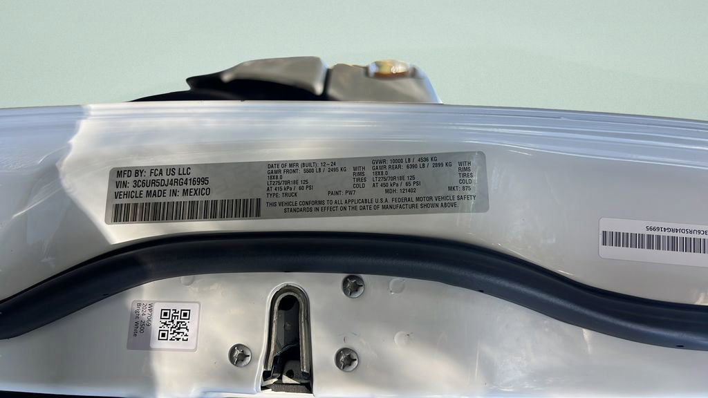 Used 2024 RAM 2500 Big Horn w/ Sport Appearance Package image 30