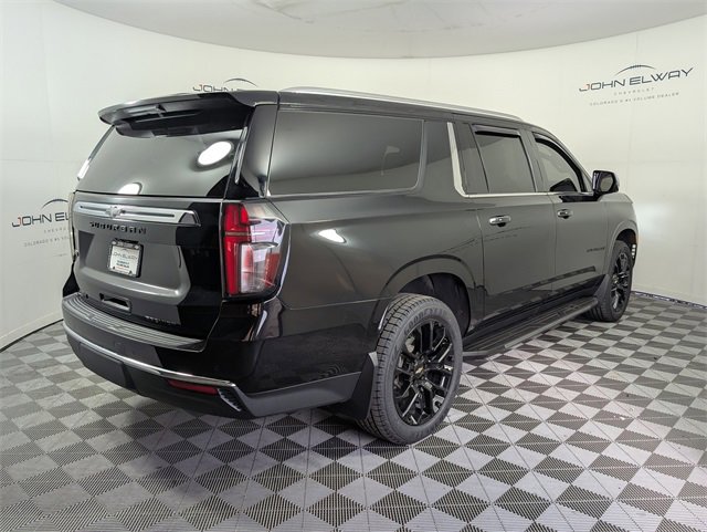 Used 2023 Chevrolet Suburban Premier image 5