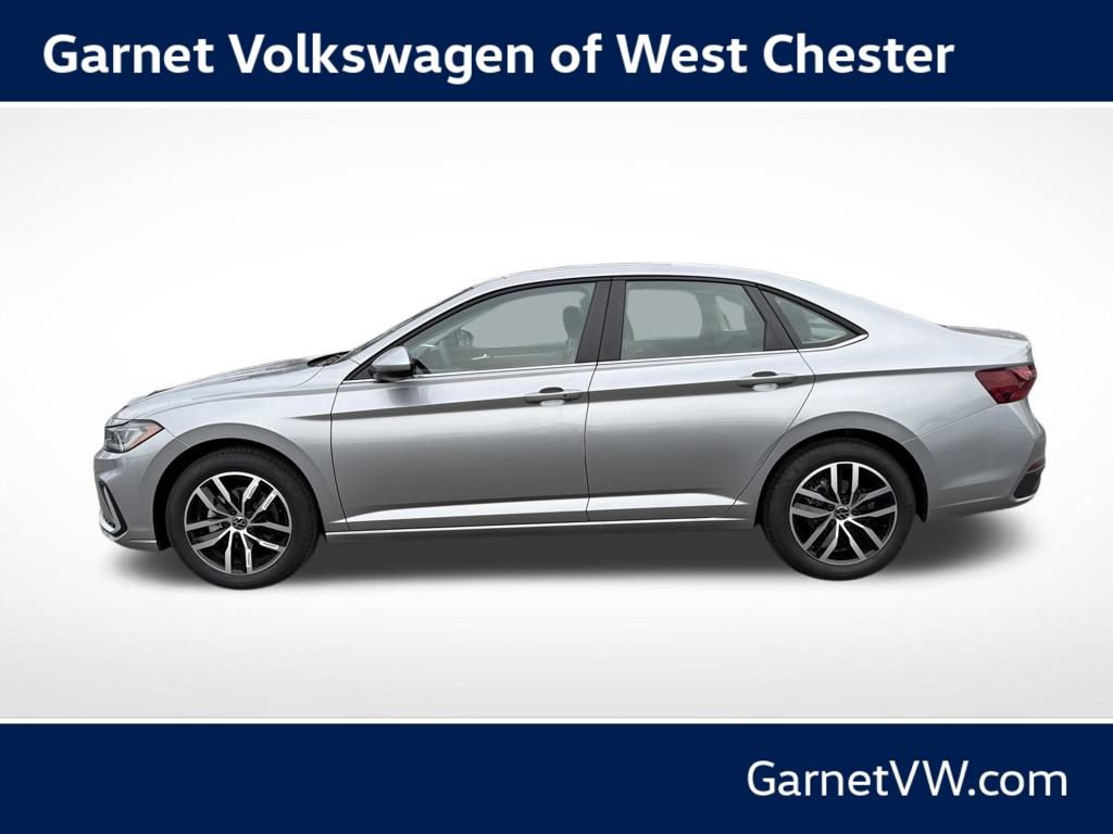 New 2026 Volkswagen Jetta SE FWD image 2