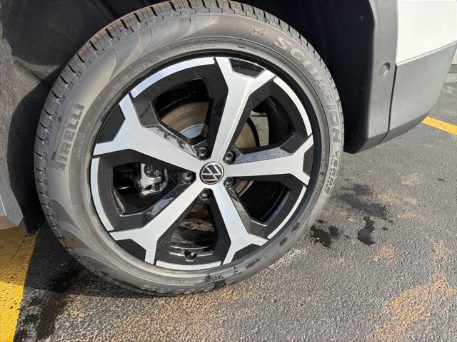 New 2026 Volkswagen Tiguan SE AWD/4WD image 18