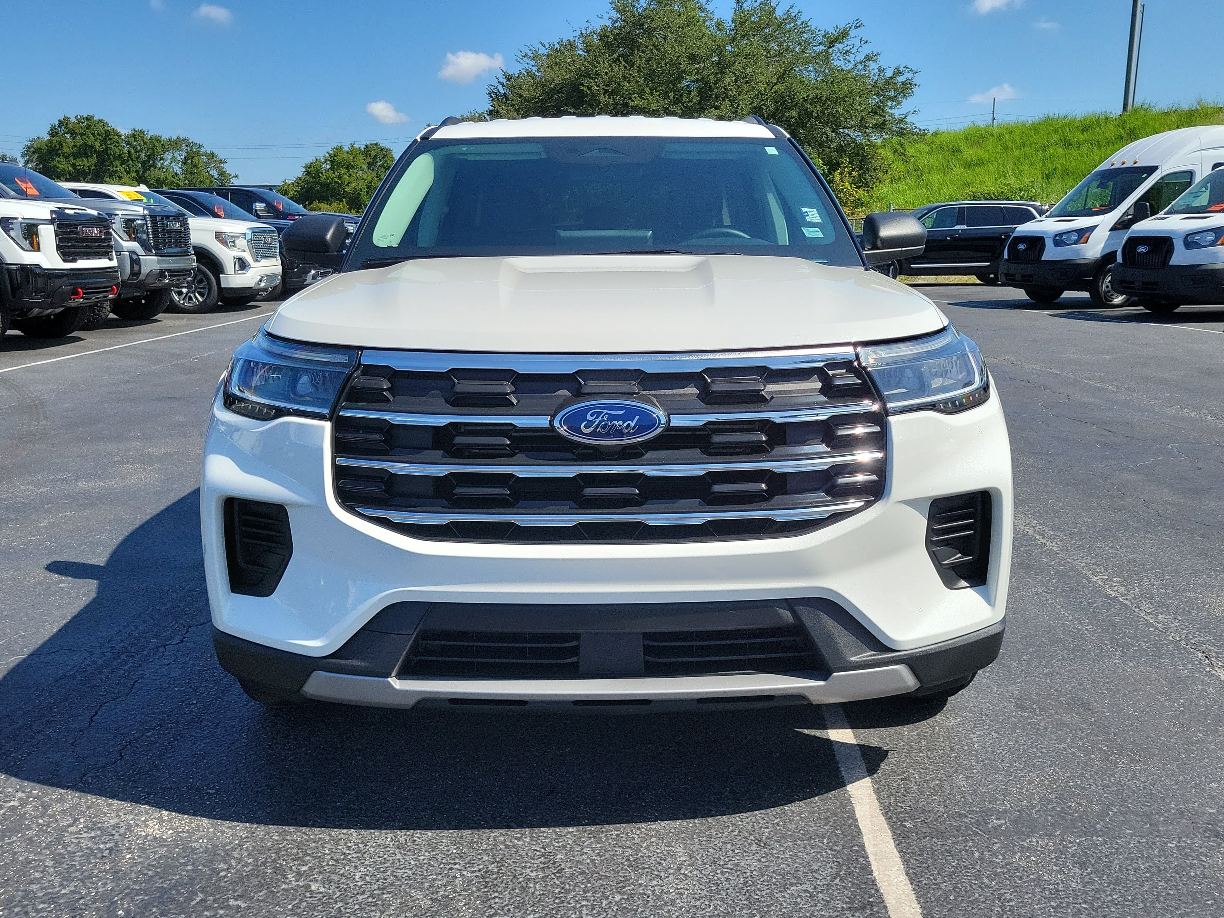 Certified 2025 Ford Explorer Active RWD video 2