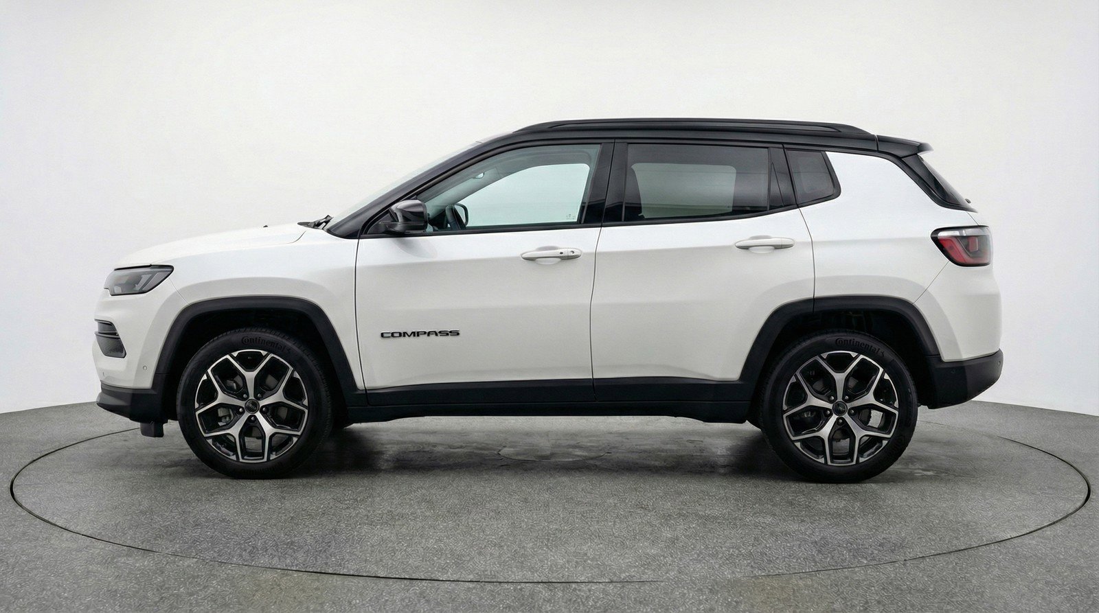 Used 2025 Jeep Compass Limited image 5
