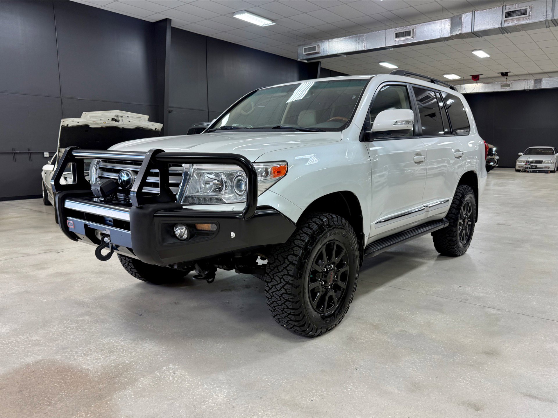 Used 2015 Toyota Land Cruiser image 2