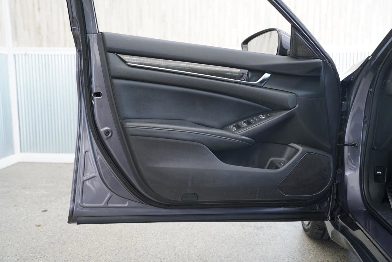 Used 2018 Honda Accord Sport image 31