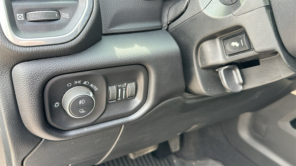 Used 2020 RAM 2500 Laramie AWD/4WD image 17