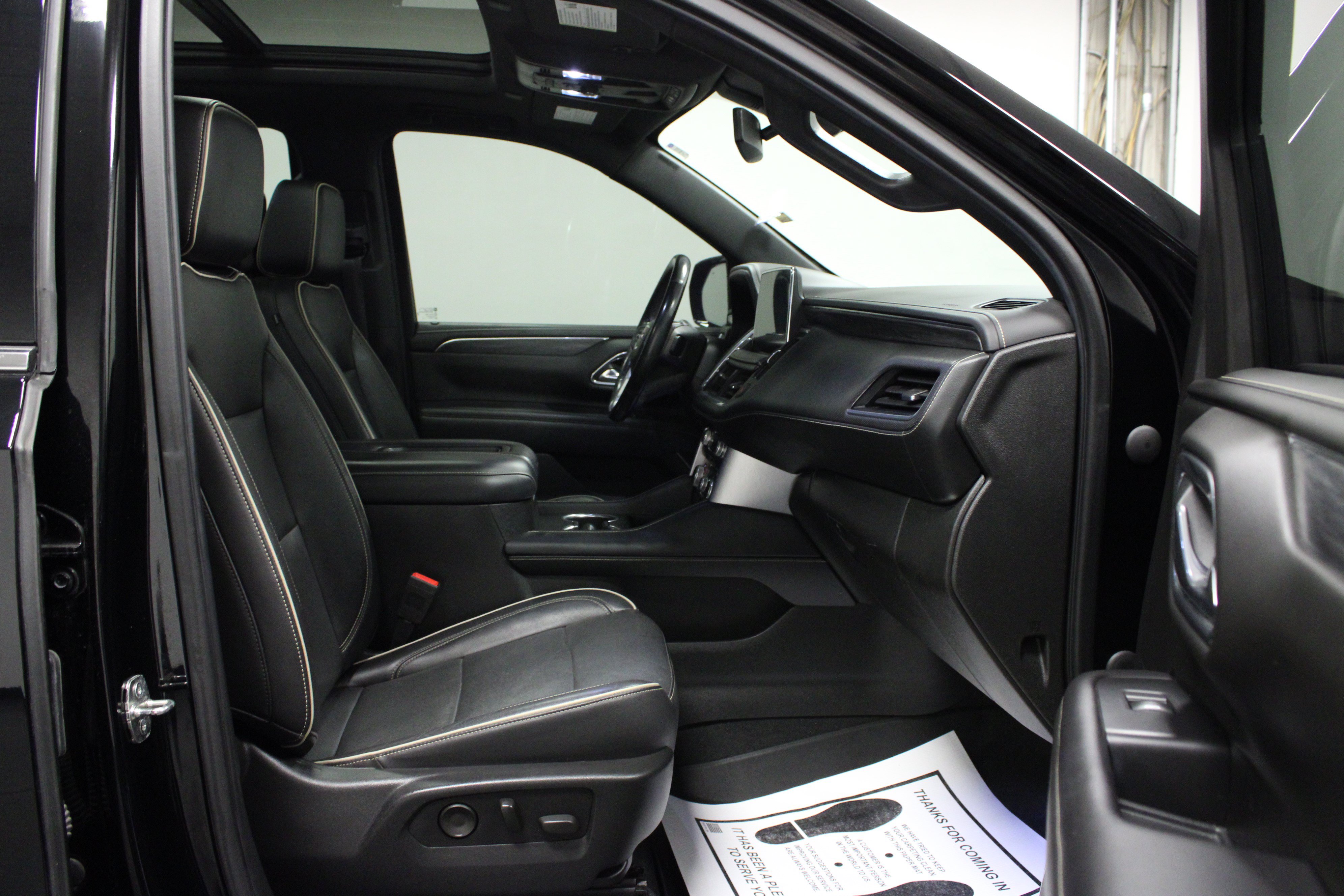 Used 2021 GMC Yukon SLT w/ SLT Luxury Plus Package AWD/4WD image 18