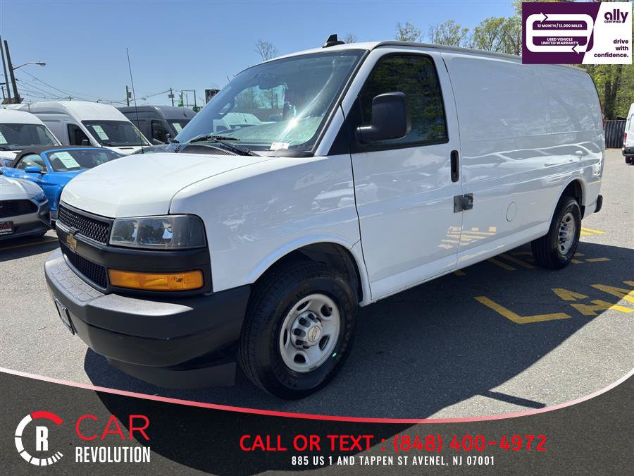 Used 2020 Chevrolet Express 3500 w/ Driver Convenience Package RWD image 3