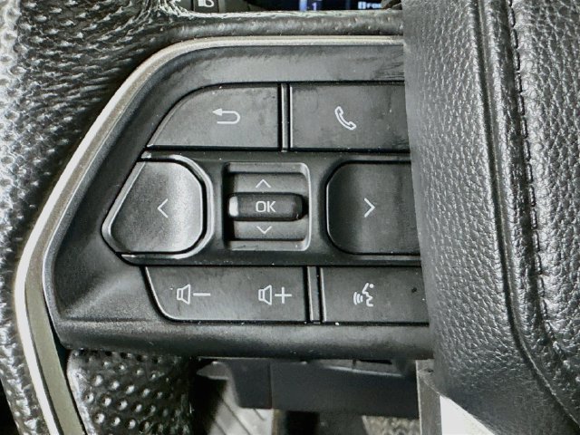 Used 2024 Toyota Tacoma TRD Off-Road w/ TRD Off Road Premium Package AWD/4WD image 11