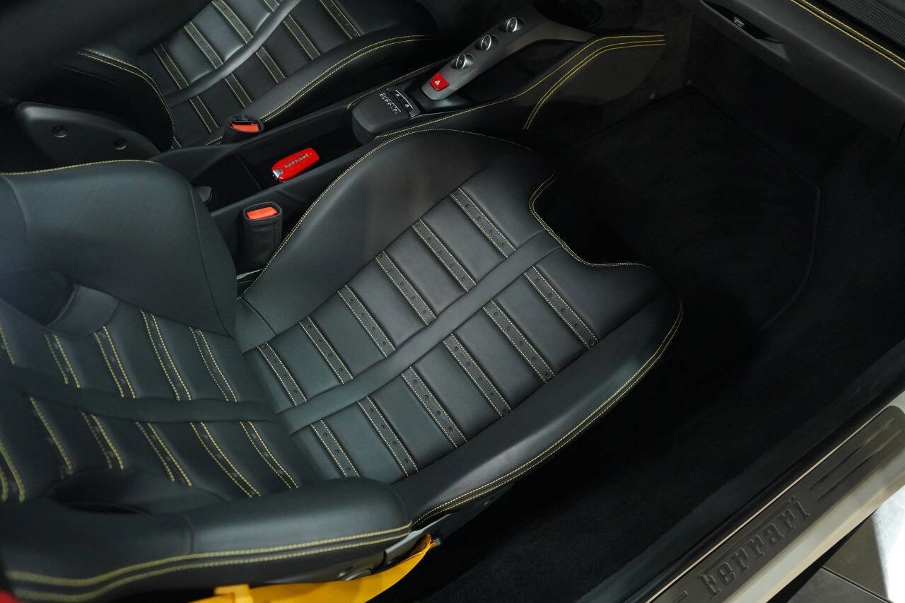 Used 2017 Ferrari 488 GTB image 94