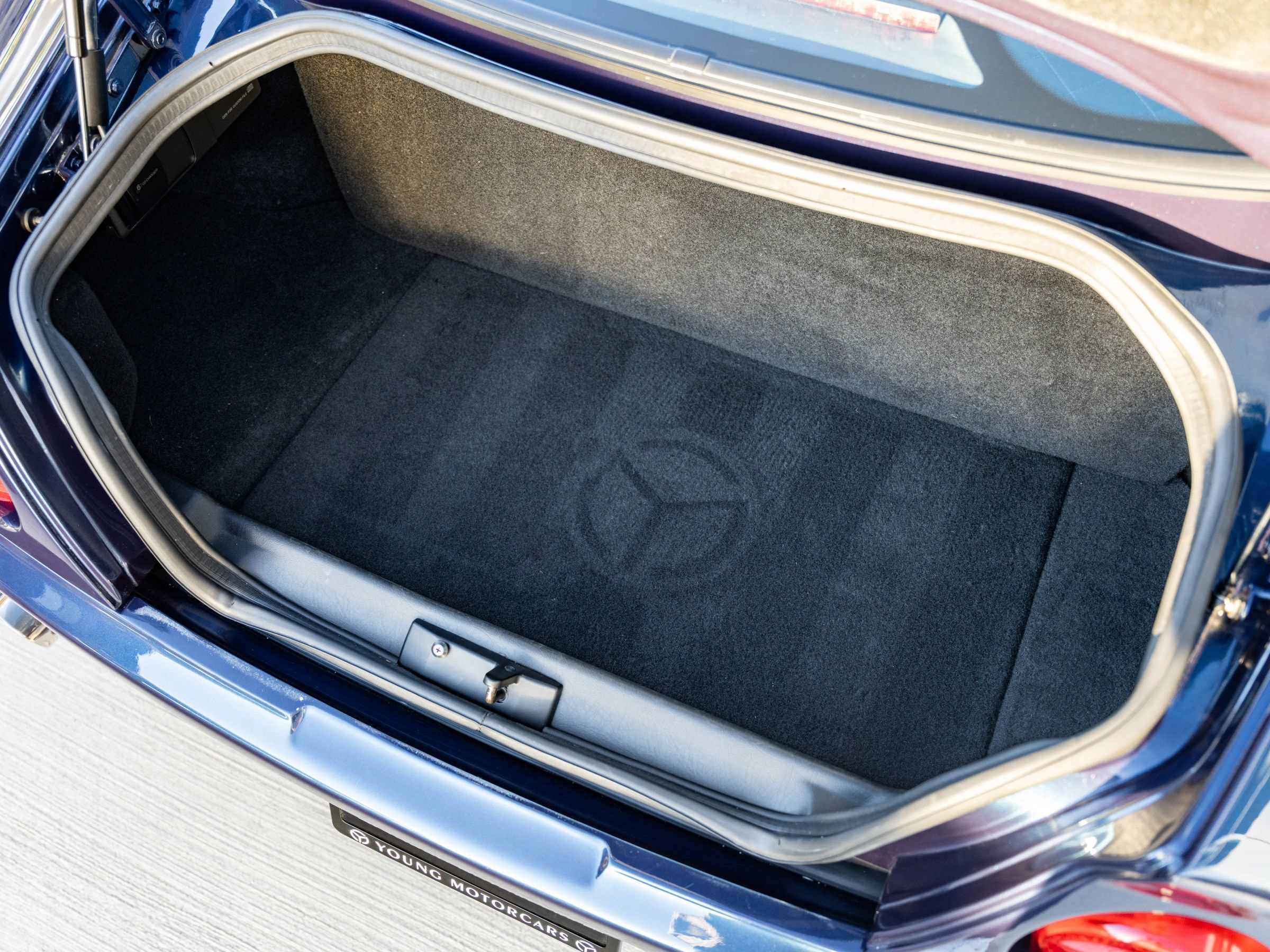 Used 1997 Ferrari 550 Maranello Coupe RWD image 36