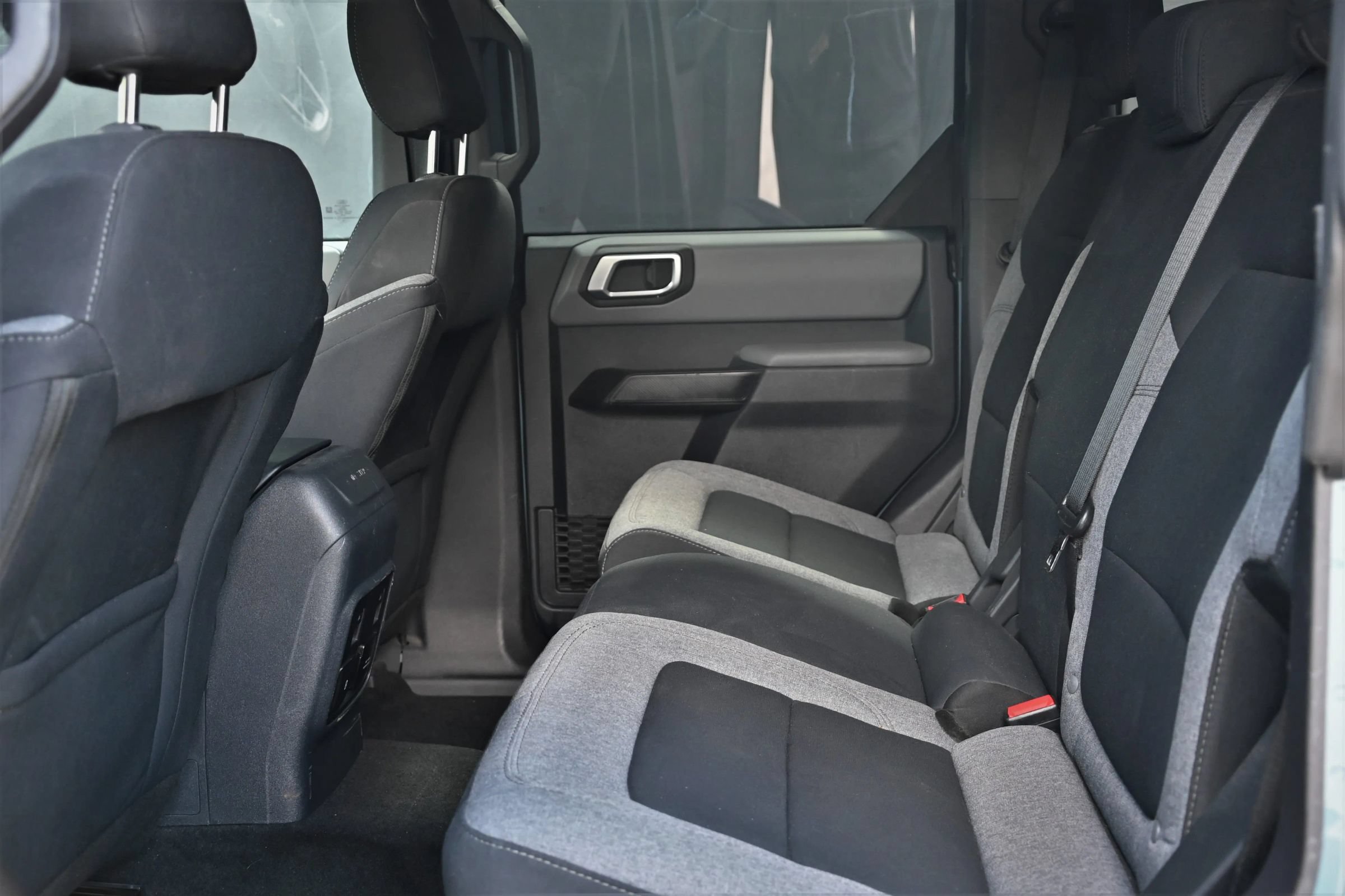 Used 2023 Ford Bronco Big Bend w/ Sasquatch Package AWD/4WD image 28