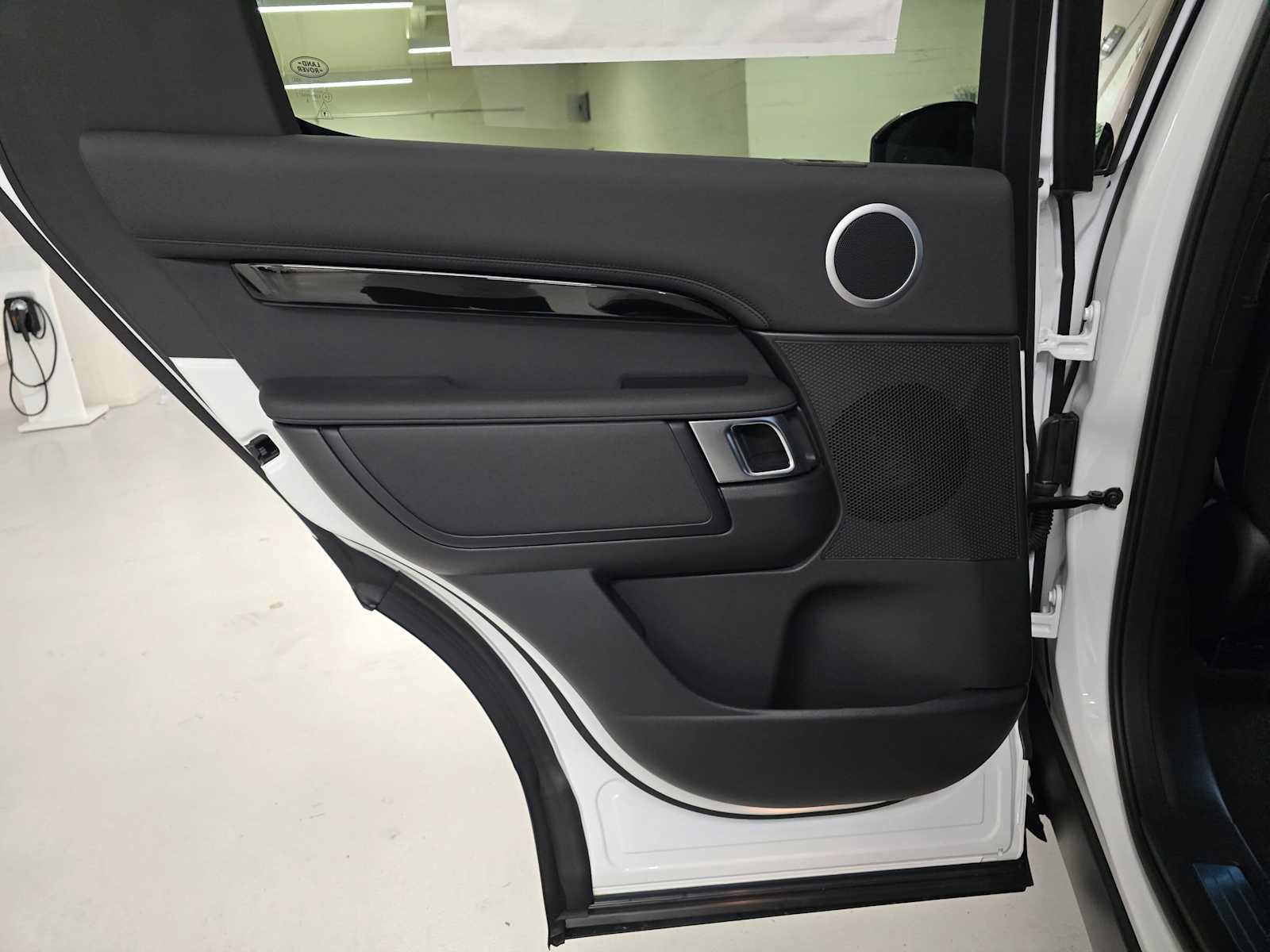 New 2026 Land Rover Discovery S AWD/4WD image 14