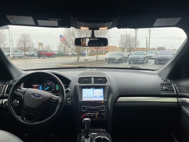 Used 2018 Ford Explorer XLT w/ Equipment Group 202A image 17