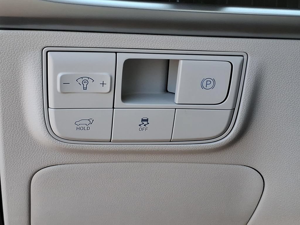 New 2026 Hyundai Tucson Limited FWD image 16