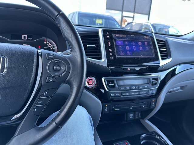 Used 2017 Honda Pilot Touring image 33