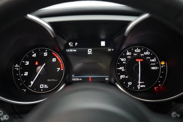 Used 2022 Alfa Romeo Giulia Ti image 23