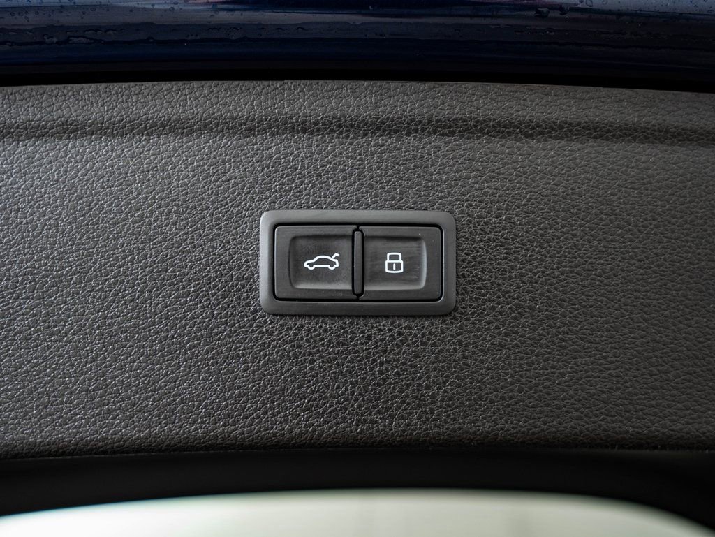Used 2022 Audi Q5 2.0T Premium w/ Convenience Package image 23
