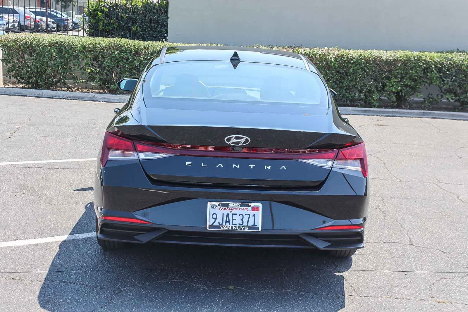 Used 2023 Hyundai Elantra SEL FWD image 6