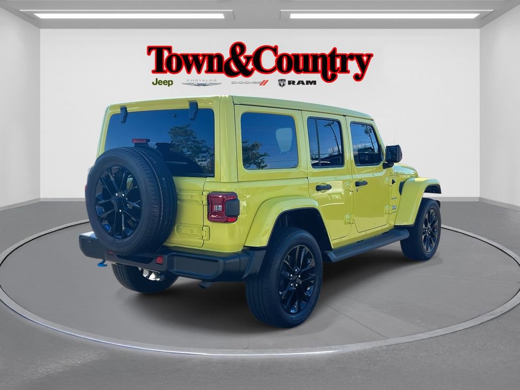 Used 2023 Jeep Wrangler Unlimited Sahara w/ Cold Weather Group image 5