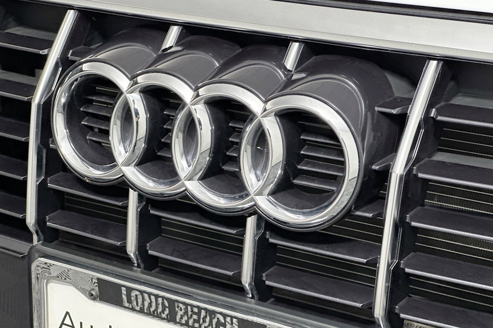 Used 2025 Audi Q3 2.0T Premium w/ Convenience Package image 15