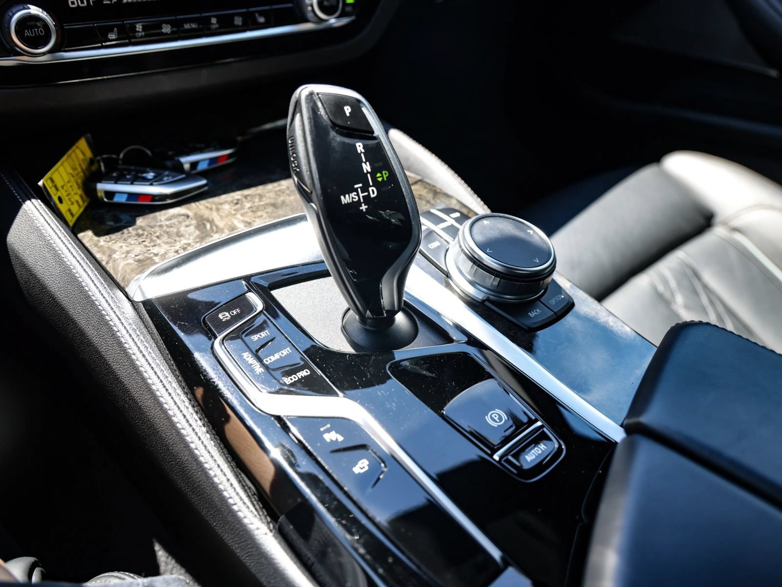 Used 2022 BMW M550i xDrive AWD/4WD image 23