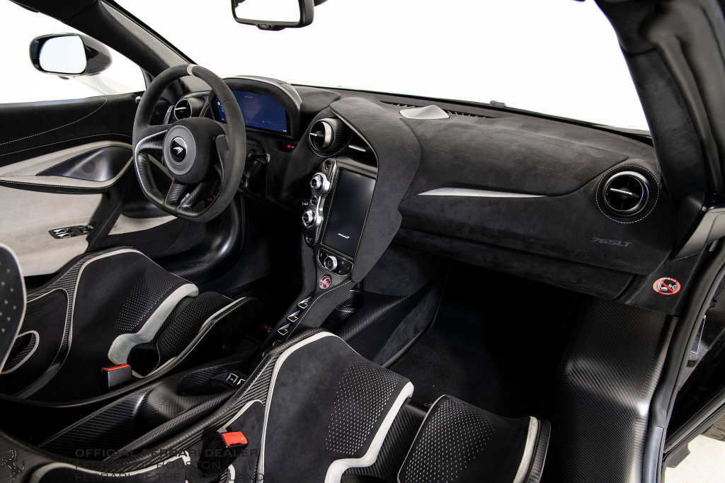 Used 2022 McLaren 765LT RWD image 18