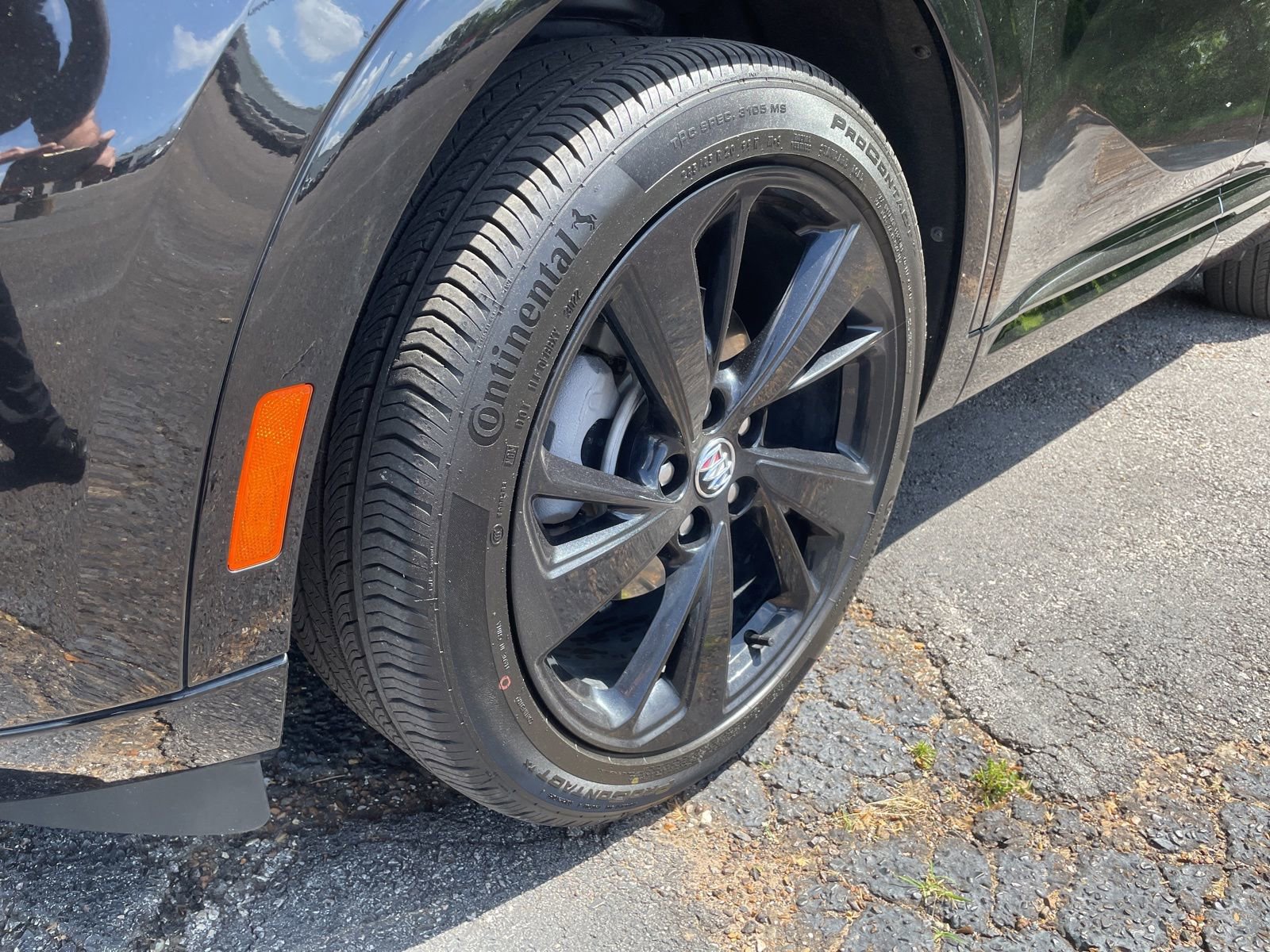 Used 2023 Buick Envision Essence w/ Sport Touring Package image 10